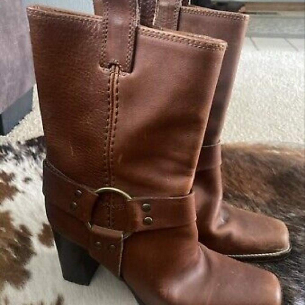 Leather Brown Heeled Boots 7